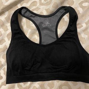Black sports bra w/ padding